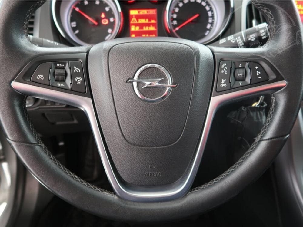 2015 Opel ASTRA - 13