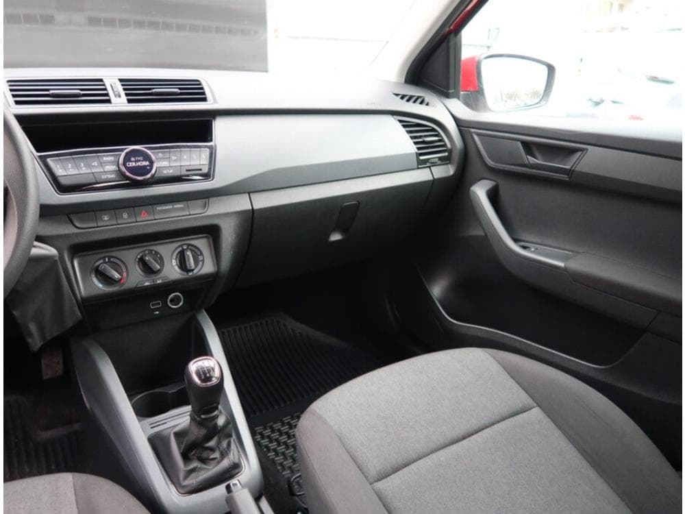 2019 Škoda FABIA - 15