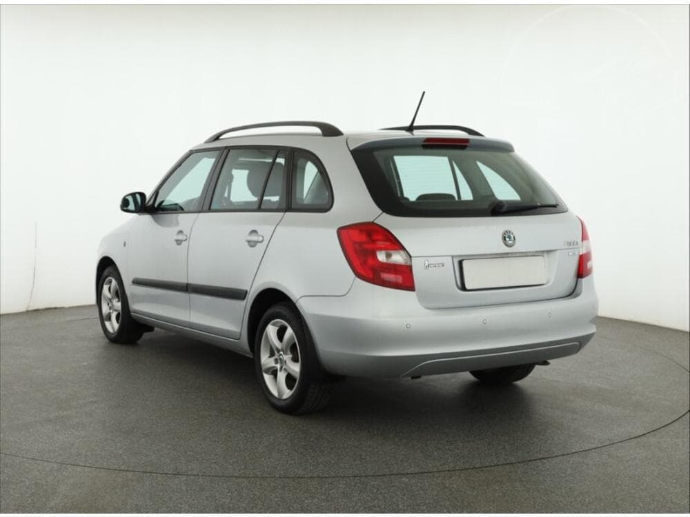 2011 Škoda FABIA - 4