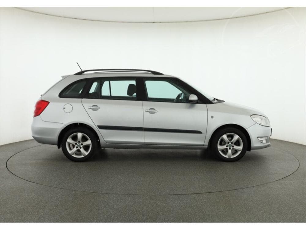 2011 Škoda FABIA - 6
