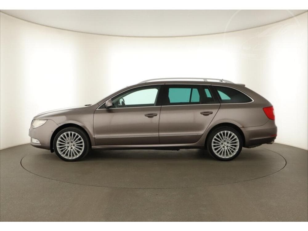 2010 Škoda SUPERB - 9