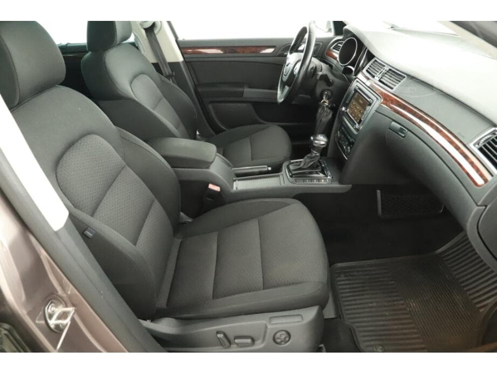 2010 Škoda SUPERB - 25