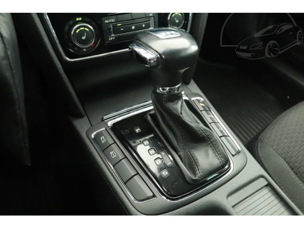 2010 Škoda SUPERB - 37