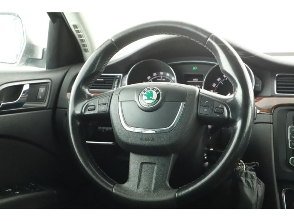 2010 Škoda SUPERB - 53
