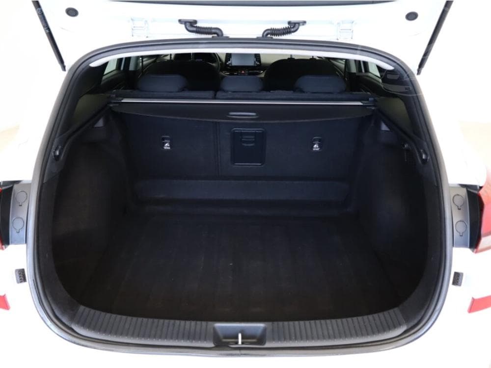 2021 Hyundai i30 - 31