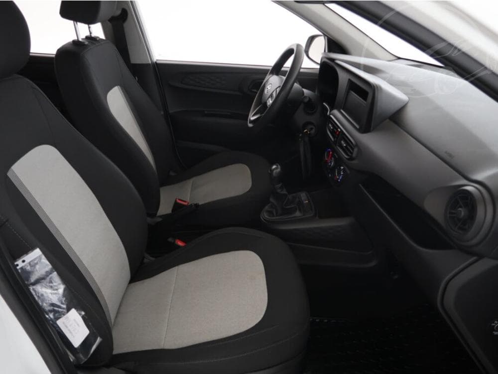 2021 Hyundai i10 - 9