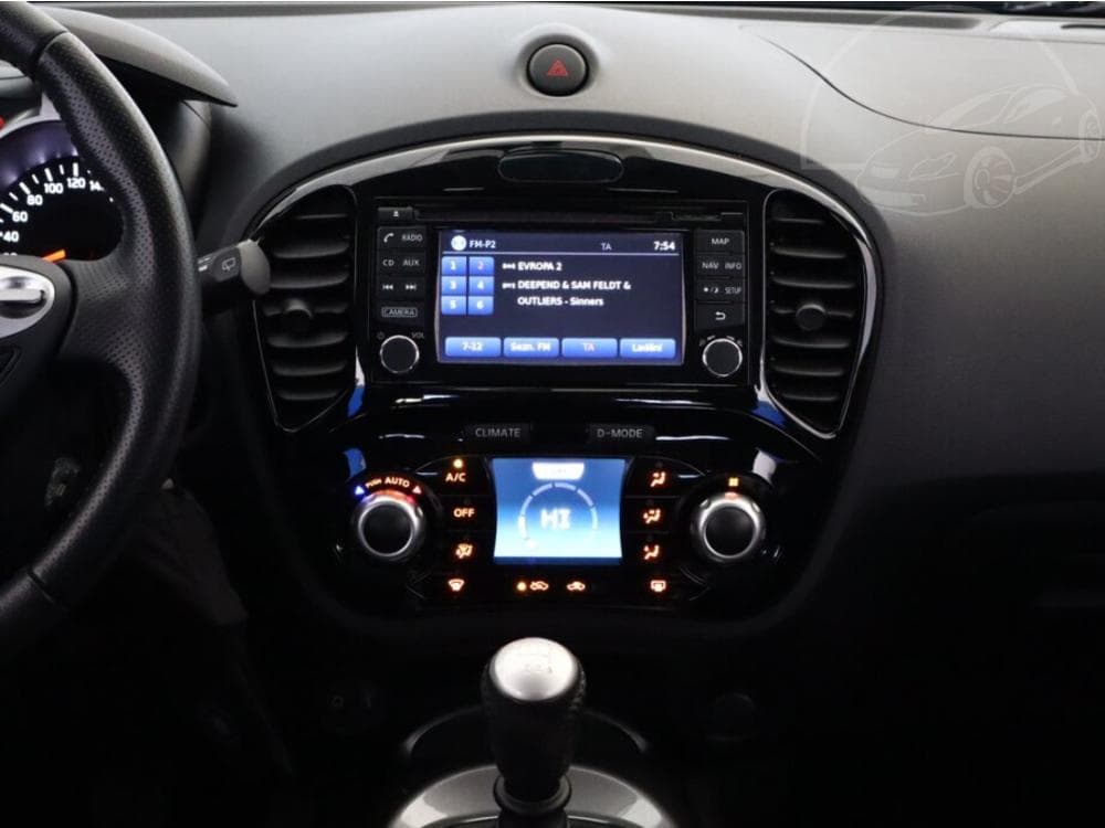 2016 Nissan JUKE - 28