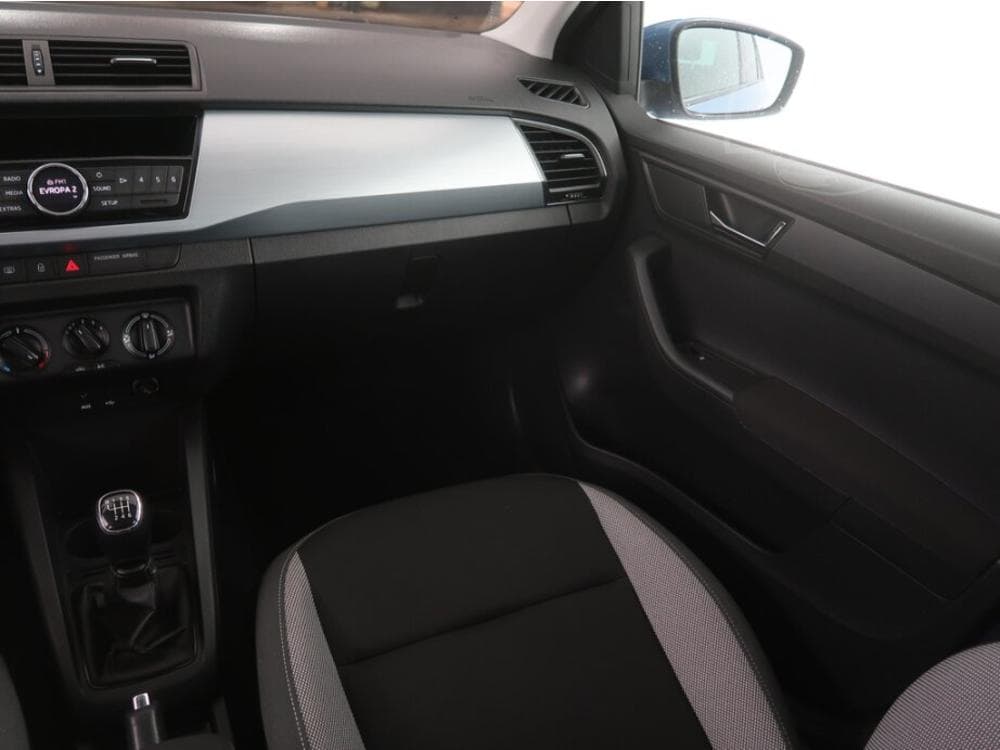 2016 Škoda FABIA - 22