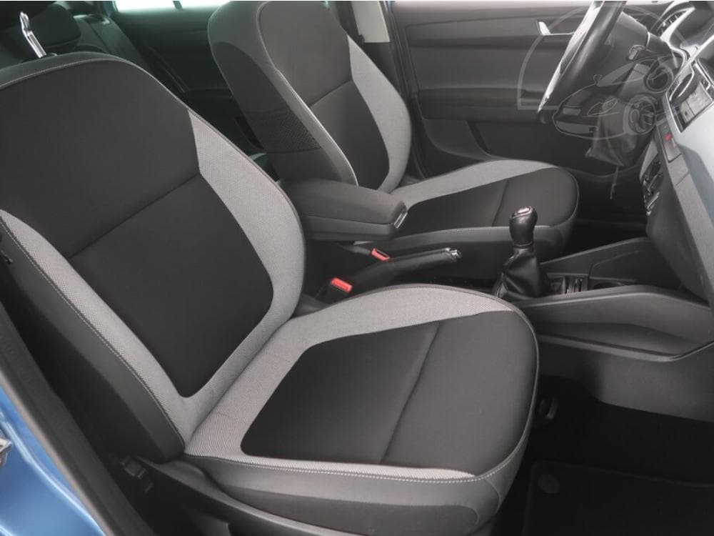 2016 Škoda FABIA - 25