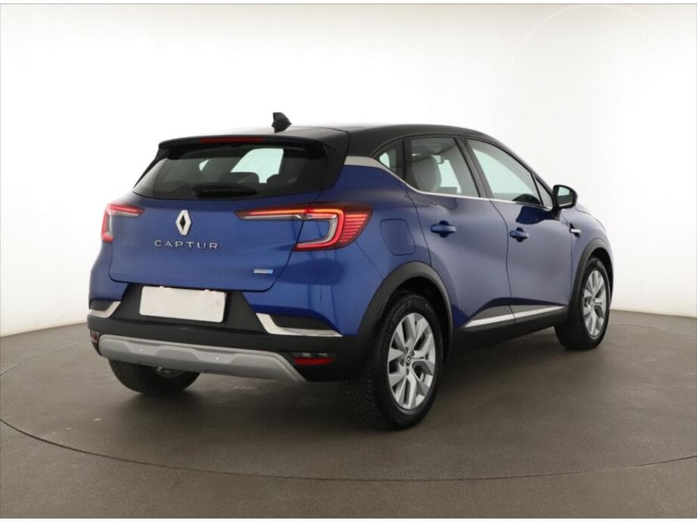2022 Renault CAPTUR - 9