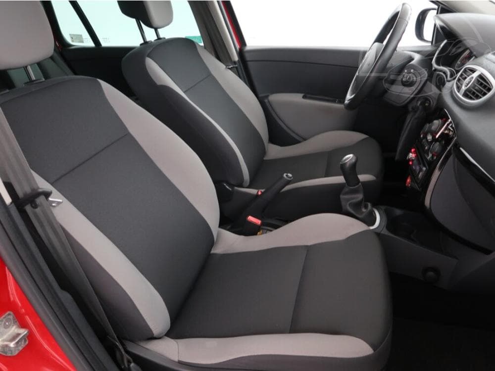 2011 Renault CLIO - 9