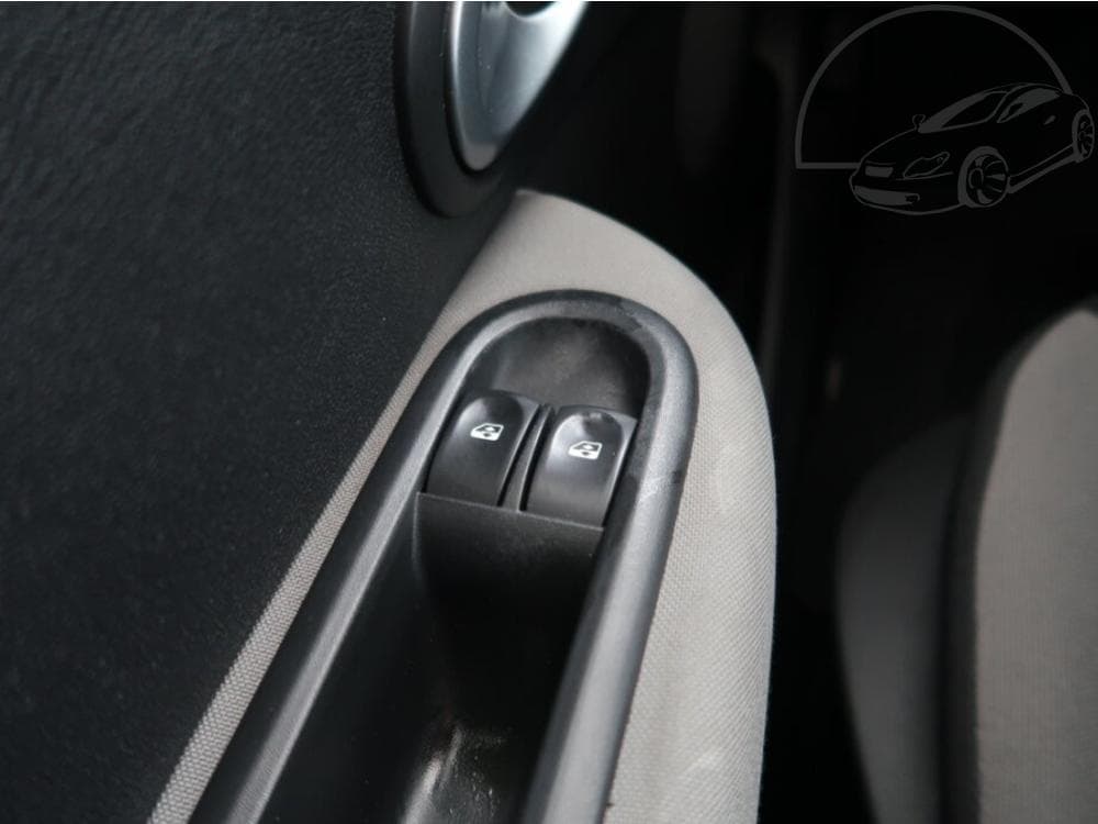 2011 Renault CLIO - 14