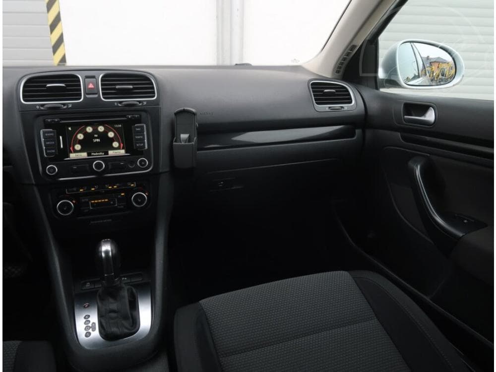 2012 Volkswagen GOLF - 8