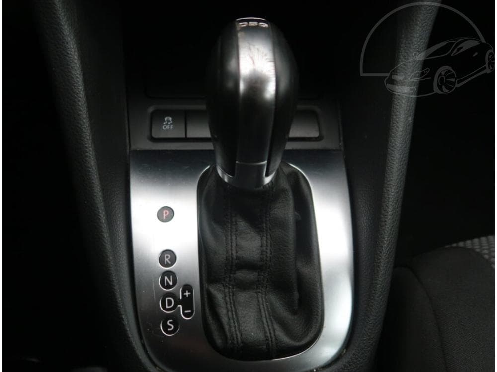 2012 Volkswagen GOLF - 13