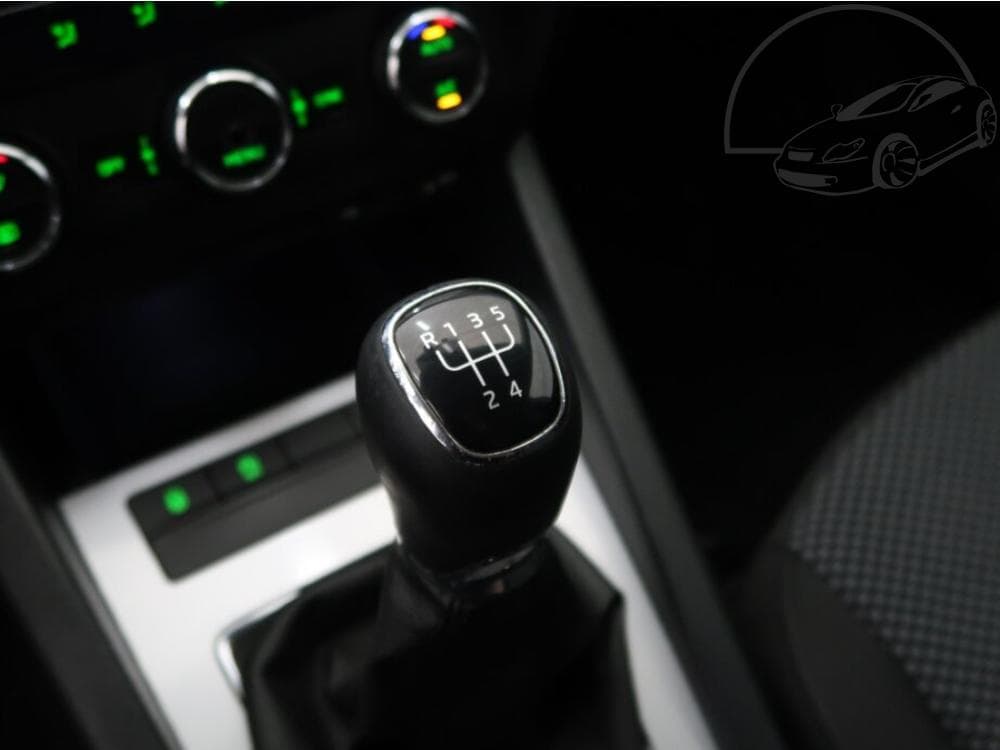 2015 Škoda OCTAVIA - 23