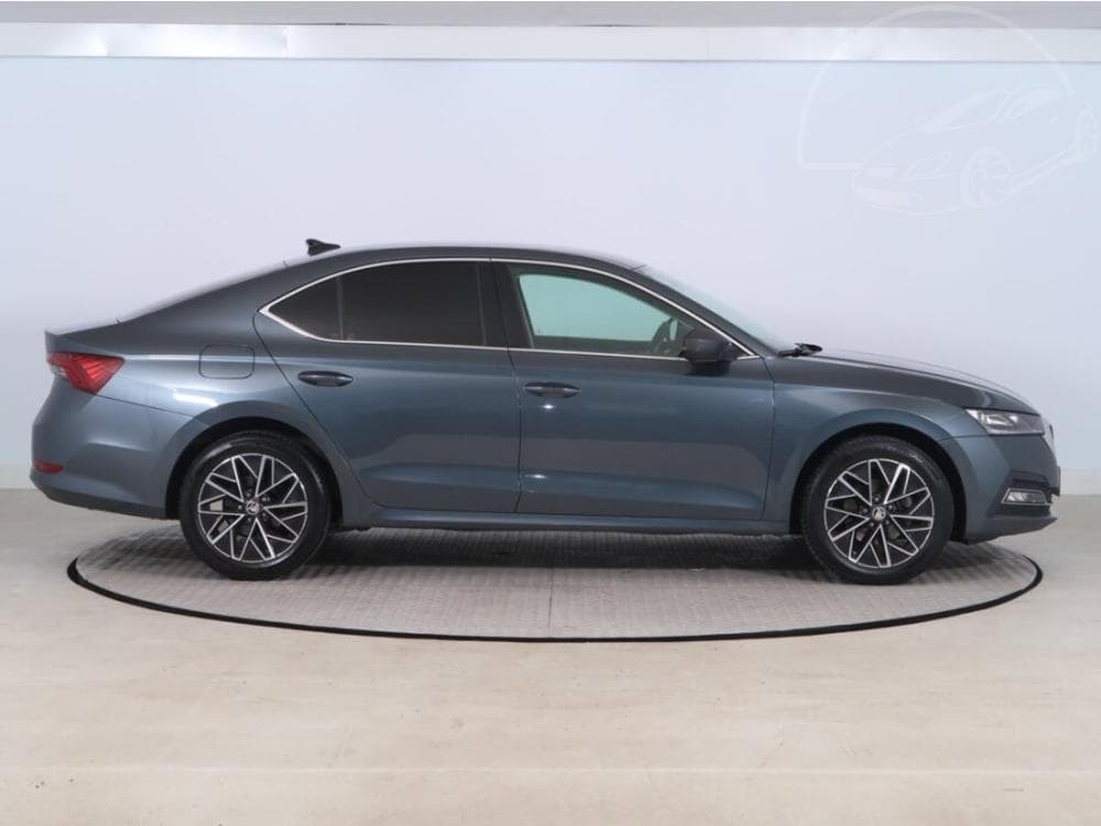 2021 Škoda OCTAVIA - 11