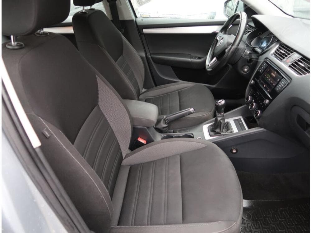 2019 Škoda OCTAVIA - 25
