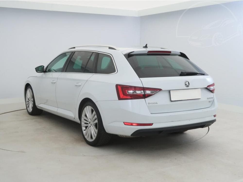 2016 Škoda SUPERB - 10