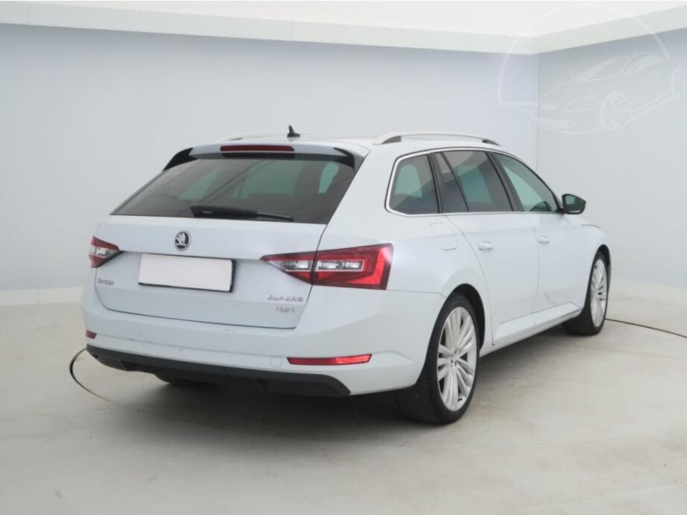 2016 Škoda SUPERB - 13