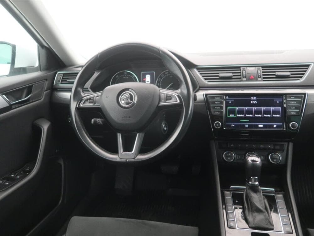 2016 Škoda SUPERB - 19