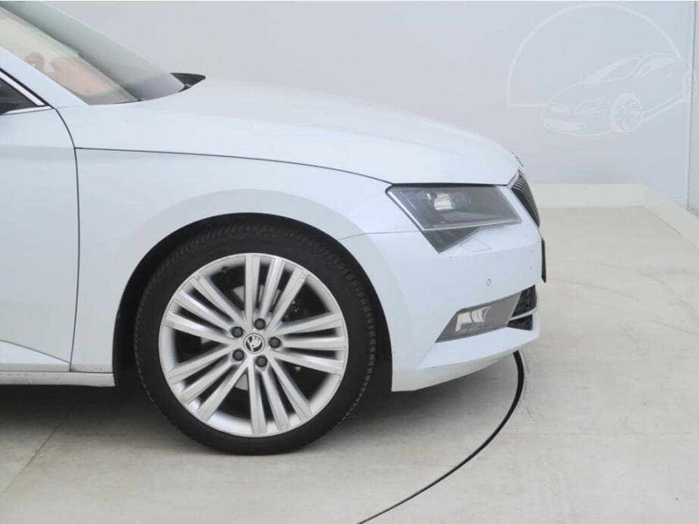 2016 Škoda SUPERB - 43