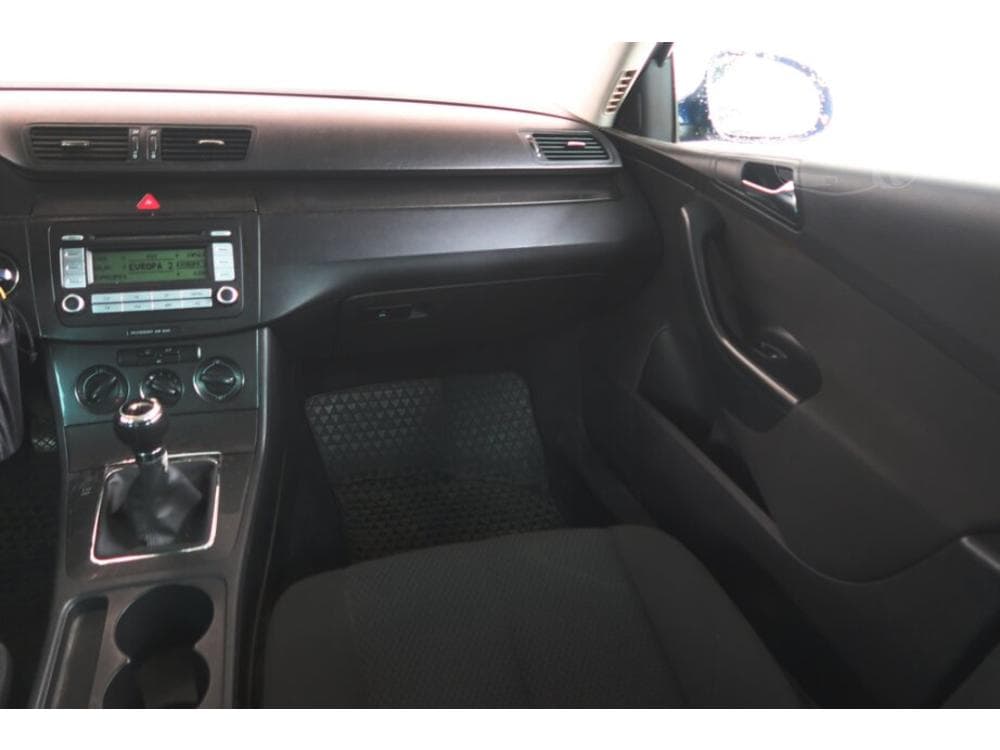 2007 Volkswagen PASSAT - 22