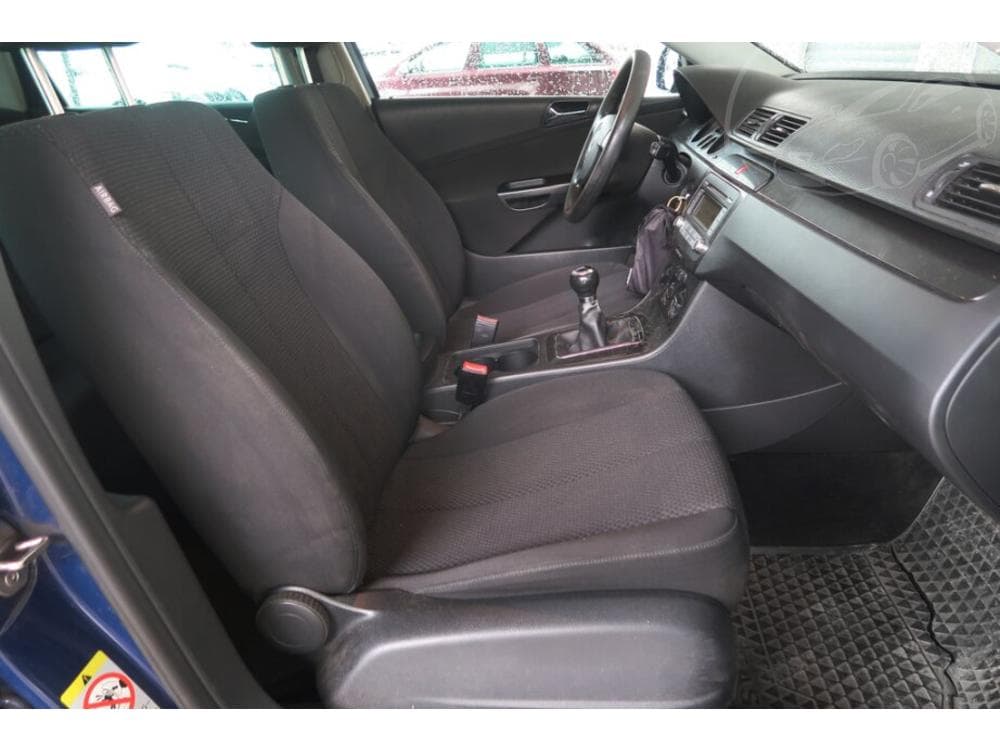 2007 Volkswagen PASSAT - 25