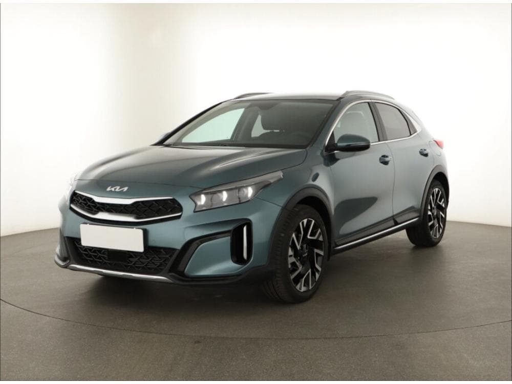 2025 Kia XCEED - 5