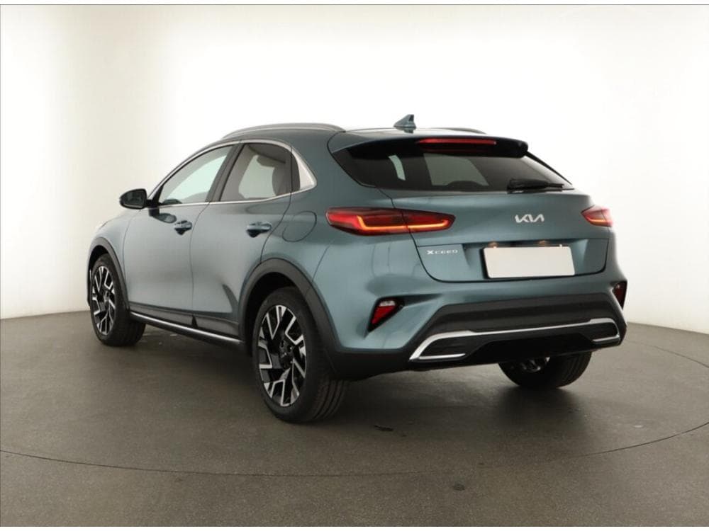 2025 Kia XCEED - 13