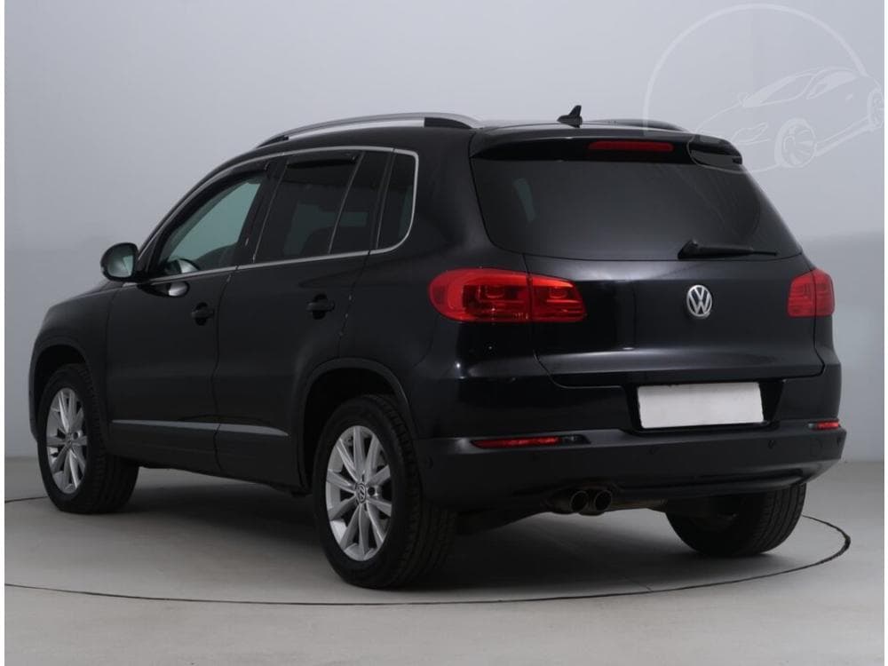 2011 Volkswagen TIGUAN - 10