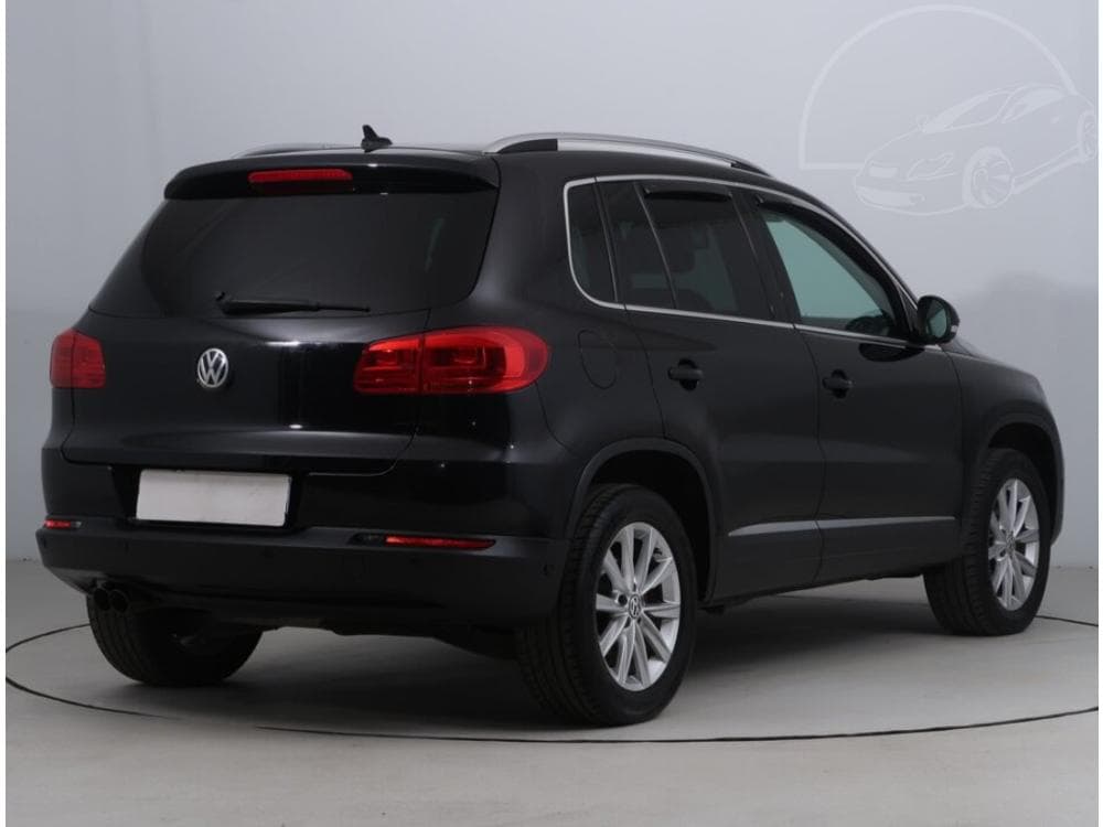 2011 Volkswagen TIGUAN - 13