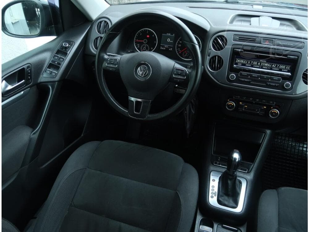 2011 Volkswagen TIGUAN - 19