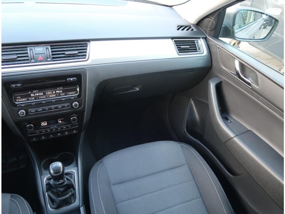 2014 Škoda RAPID - 15