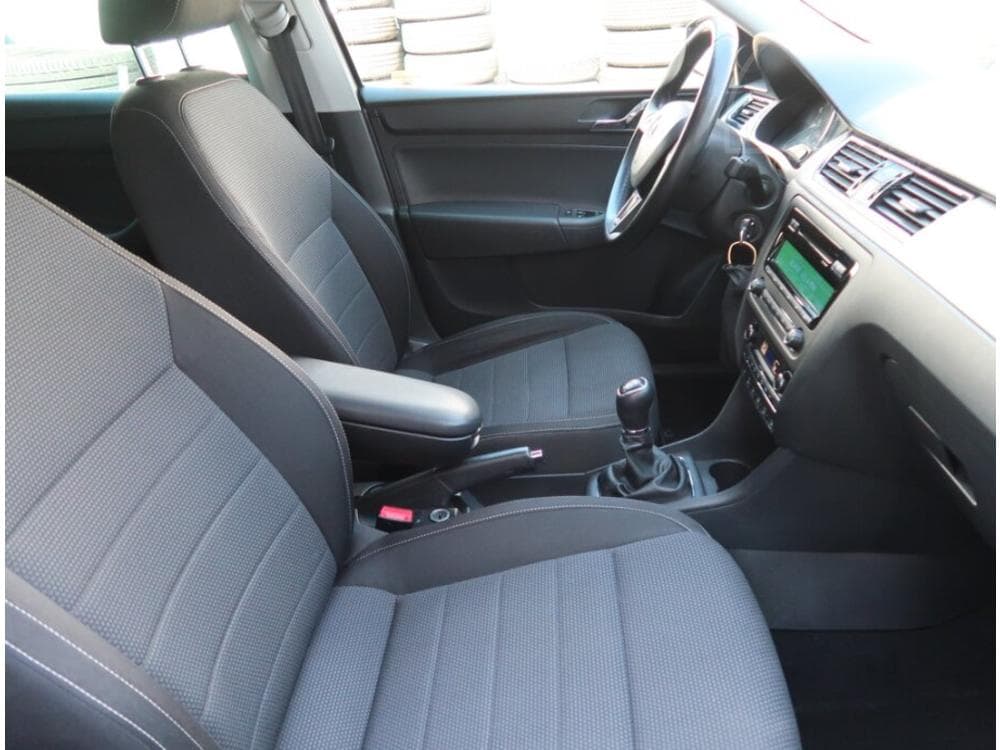 2014 Škoda RAPID - 17