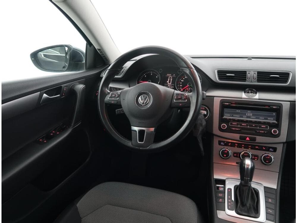 2014 Volkswagen PASSAT - 7