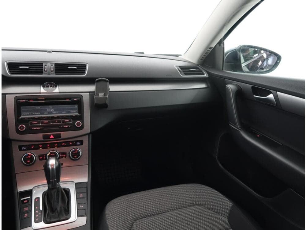 2014 Volkswagen PASSAT - 8