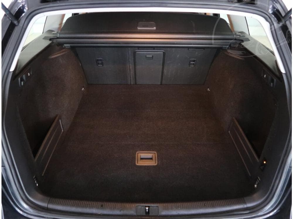 2014 Volkswagen PASSAT - 13