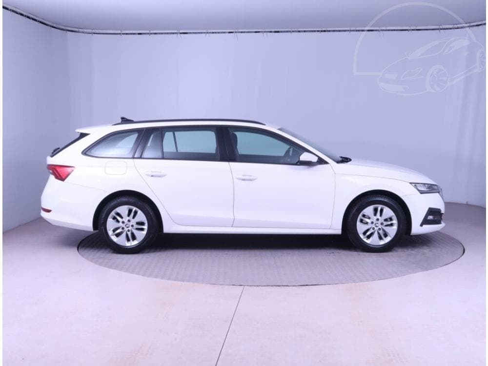 2022 Škoda OCTAVIA - 11