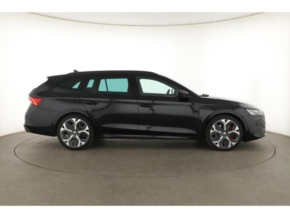2025 Škoda OCTAVIA - 11