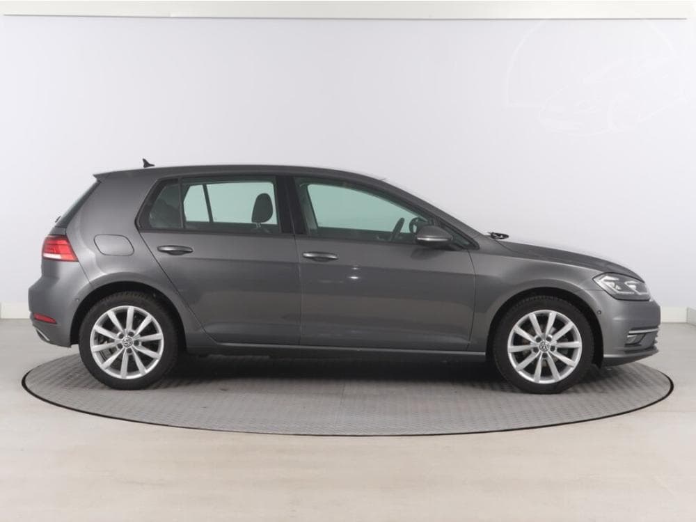 2017 Volkswagen GOLF - 21