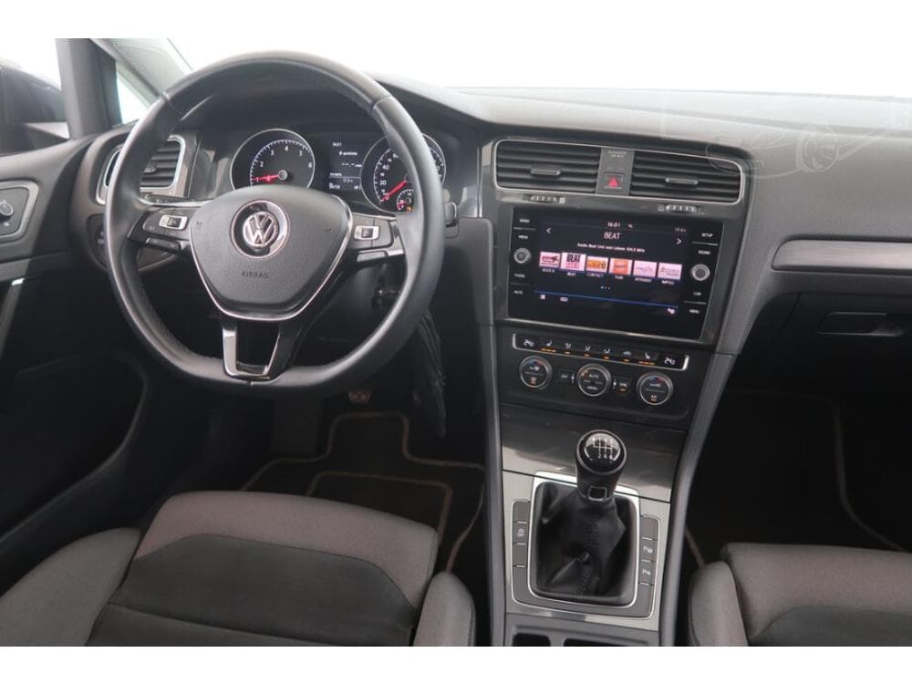 2017 Volkswagen GOLF - 25