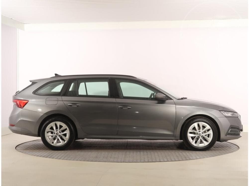 2023 Škoda OCTAVIA - 11