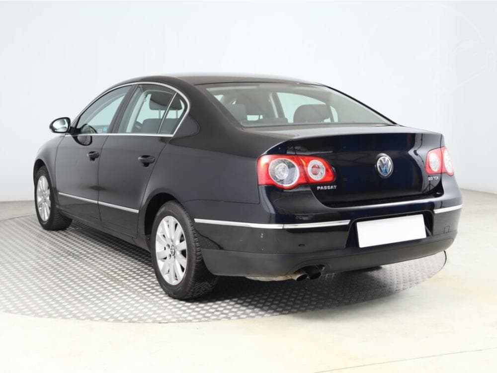 2008 Volkswagen PASSAT - 4