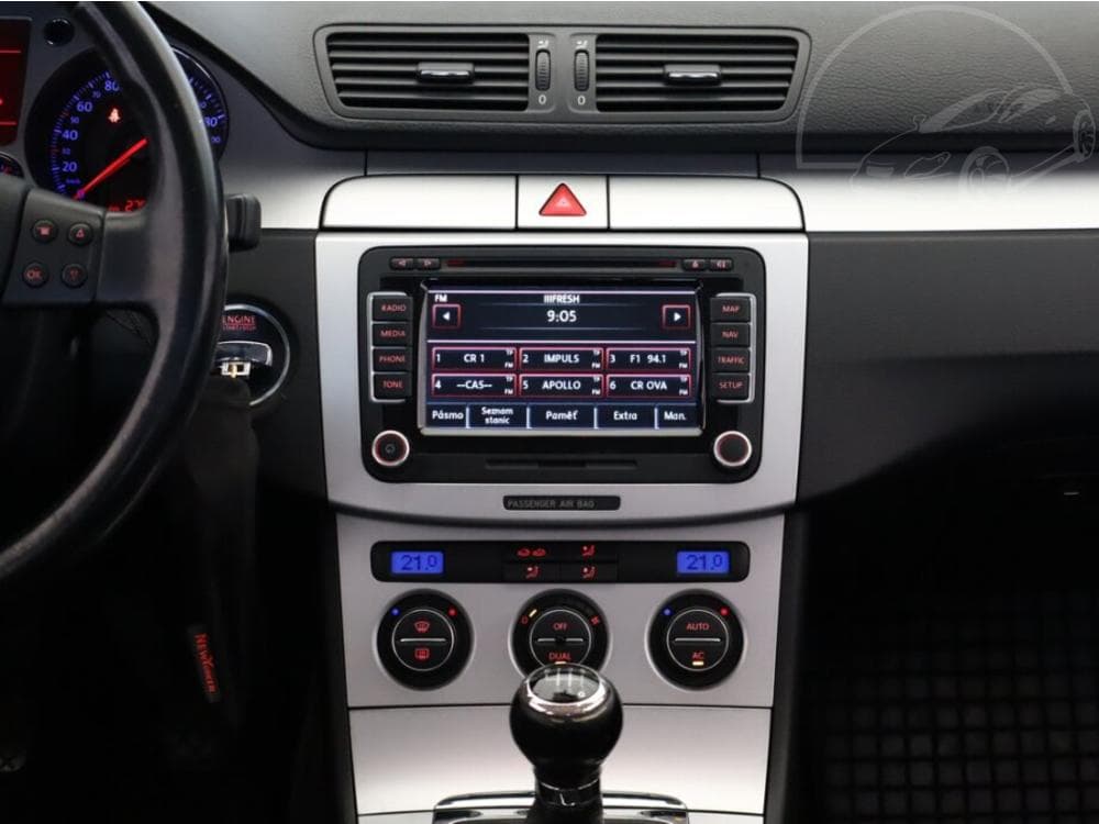 2008 Volkswagen PASSAT - 10
