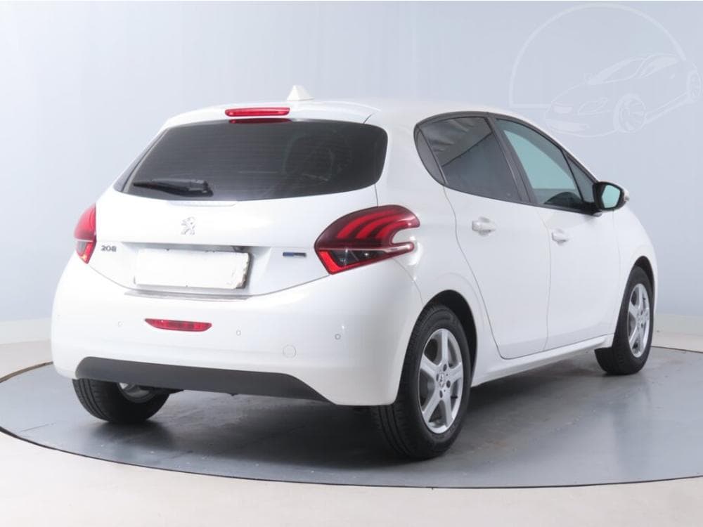 2017 Peugeot 208 - 5