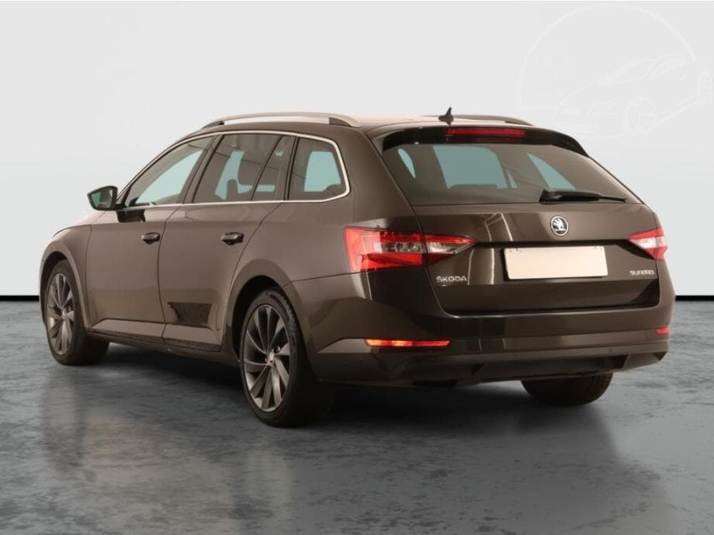 2015 Škoda SUPERB - 10