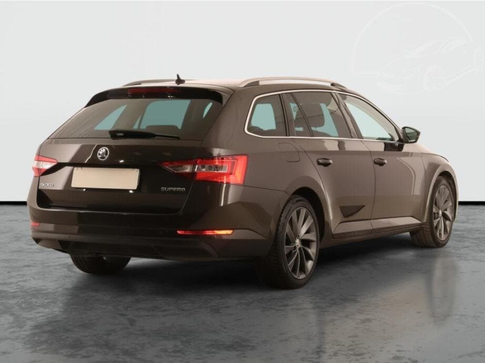 2015 Škoda SUPERB - 13