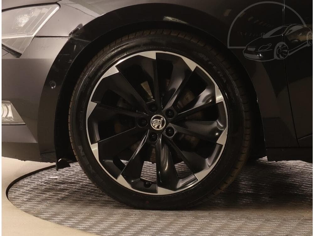 2015 Škoda SUPERB - 43