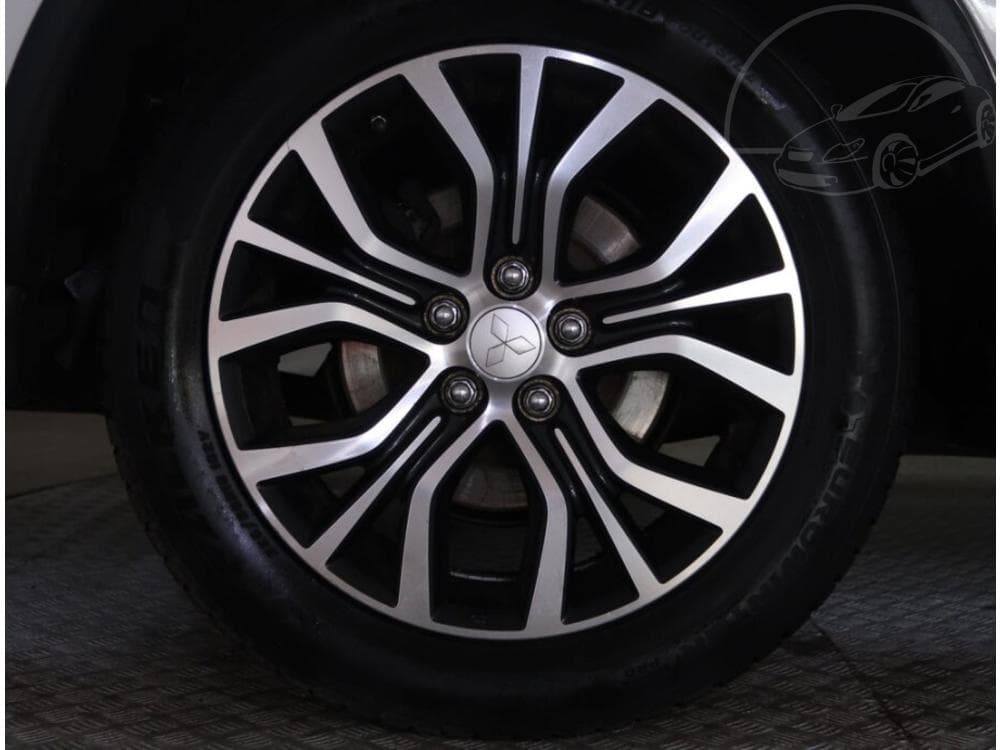 2016 Mitsubishi OUTLANDER - 27