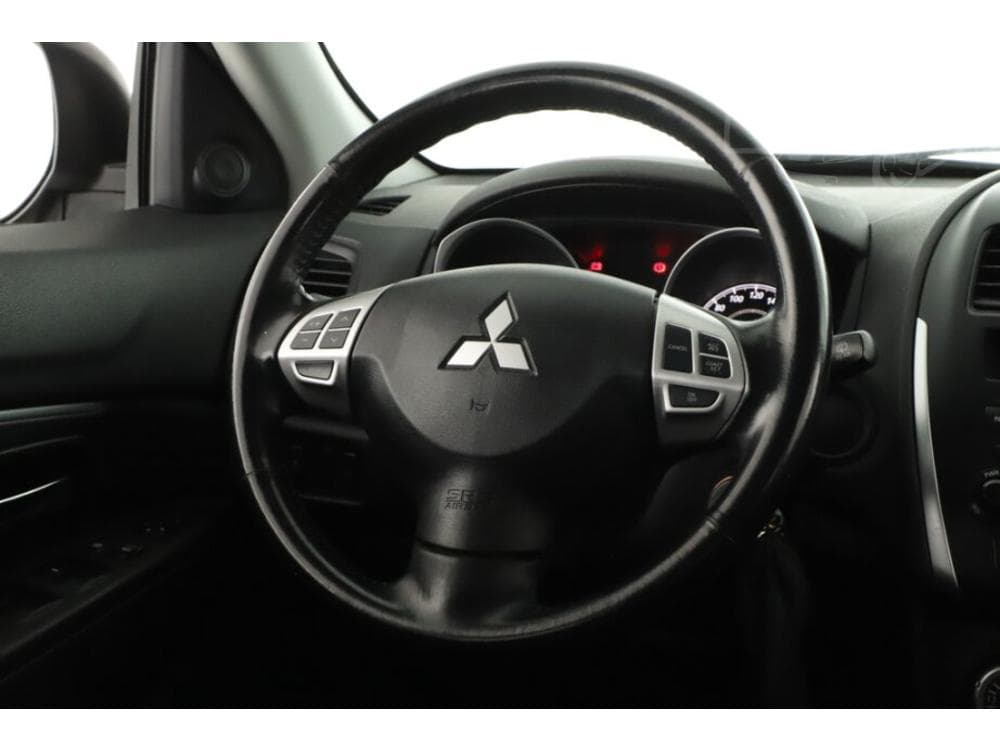 2010 Mitsubishi ASX - 12